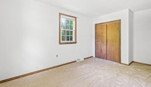 229 C St, Dracut MA 01826-2156 exterior