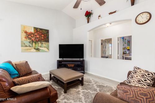 1207 Carson Rd, Phoenix AZ 85041-6615 exterior