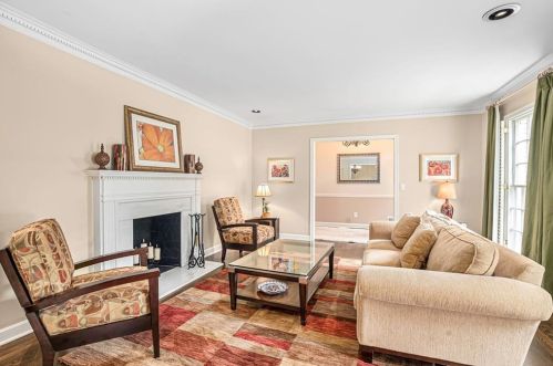 230 Broadland Rd, Atlanta GA 30327-3216 exterior