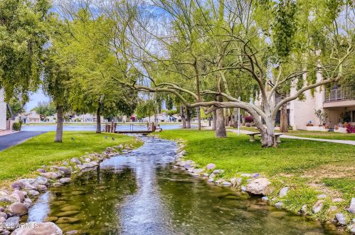 2916 Altadena Ave, Phoenix AZ 85029-3403 exterior