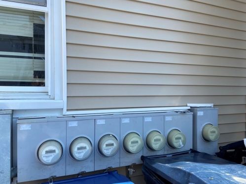 764 Plymouth Ave, Fall River MA 02721-1946 exterior