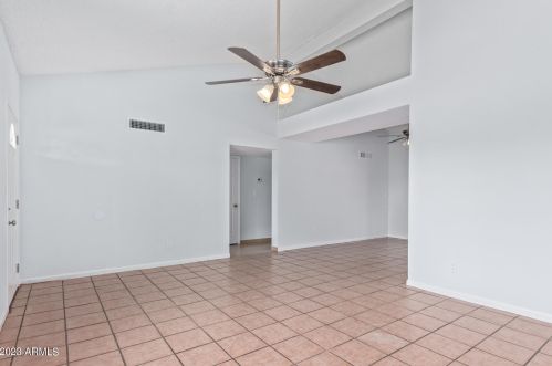 6802 Cambridge Ave, Phoenix AZ 85008-1216 exterior