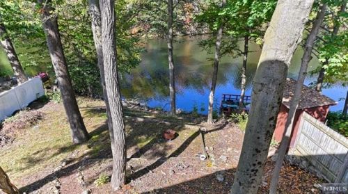 331 Skyline Lake Dr, Skyline Lakes NJ  07456-1953 exterior