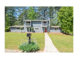 4185 Meadow Ct, Marietta GA  30066-2702 exterior