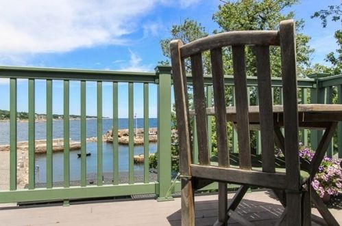 1 Main St, Rockport MA 01966-1513 exterior