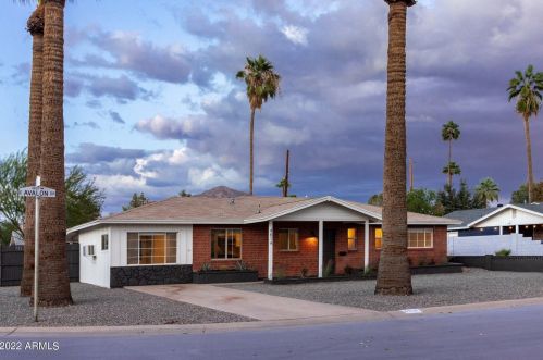 4814 Avalon Dr, Phoenix, AZ 85031-3620