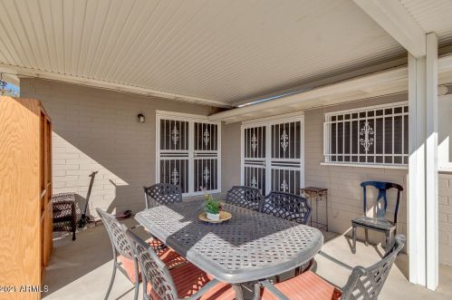 3825 Elm St, Phoenix AZ 85033-2112 exterior