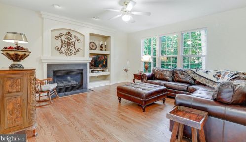 5424 Wooded Way, Columbia MD 21044-5722 exterior