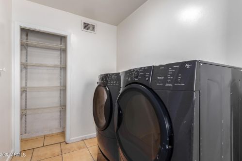 2502 Edgemont Ave, Phoenix AZ 85035-1716 exterior