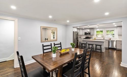 17 Ives St, Worcester MA  01603-2614 exterior