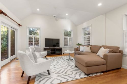 76 Lewis St, Newton MA 02458-1840 exterior