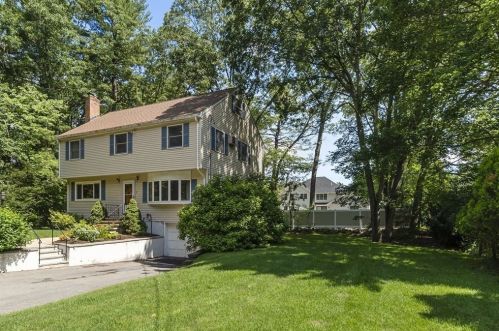 2 Jonathan Rd, Burlington, MA 01803-1414