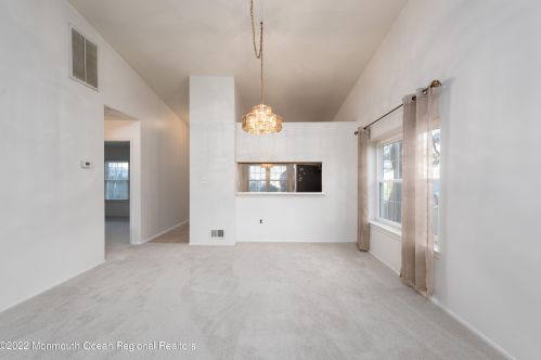 37 Boxwood Ter, Tinton Falls NJ 07701-6704 exterior