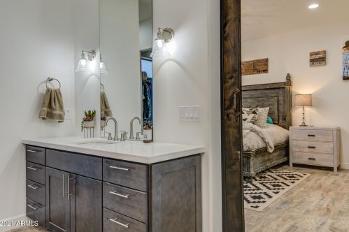 35205 3rd Ave, Phoenix AZ 85027-5908 exterior