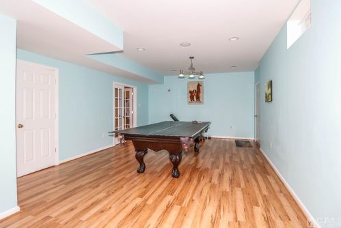 10 Summerhill Ct, Columbus NJ  08022-1970 exterior