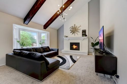 1881 Marne Rd, Lemont, IL 60490-4591