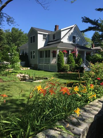 16 Stockholm Ave, Rockport, MA 01966-1246