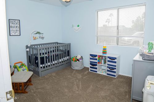 2322 Country Gables Dr, Phoenix AZ 85053-4532 exterior