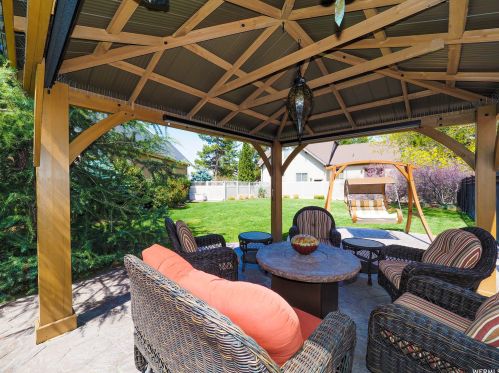 2161 Lorita Way, Sandy UT 84093-6514 exterior