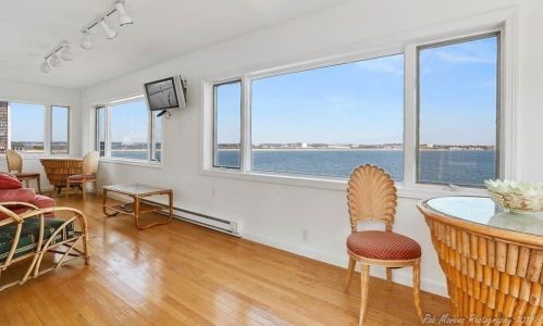 230 Wilson Rd, Nahant MA 01908-1058 exterior