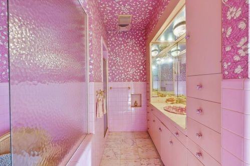 32 Brookshire Rd, Worcester MA 01609-1252 exterior