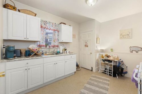 342 Main St, Groveland MA 01834-1346 exterior