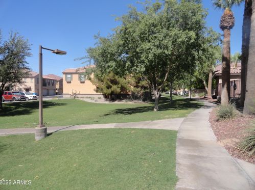 2954 Dunbar Dr, Phoenix AZ 85041-6112 exterior