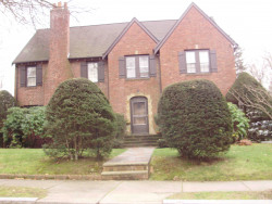 36 Brackett Rd, Newton, MA 02458-2612