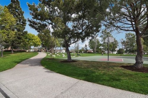 4042 Glenwood St, Irvine CA 92604-2223 exterior