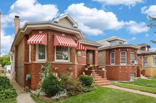 1507 Wisconsin Ave, Forest View, IL 60402-1368