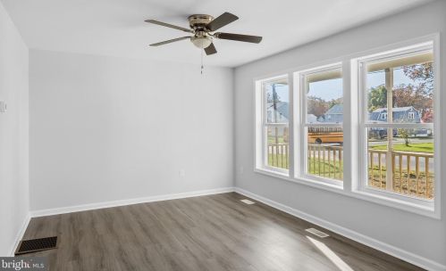 520 3rd Ave, West Deptford NJ  08096-6618 exterior