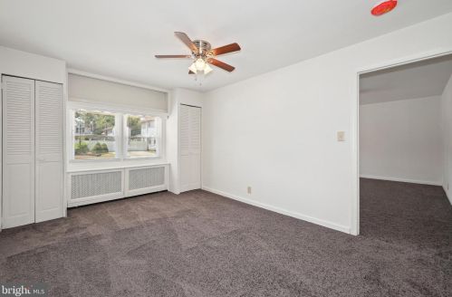 821 Columbia Blvd, West Deptford NJ 08063-1204 exterior