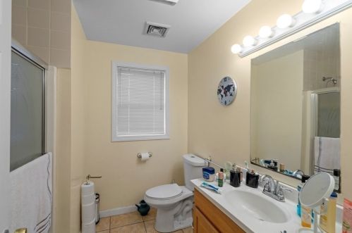 140 Grant St, Fall River MA 02721-1239 exterior