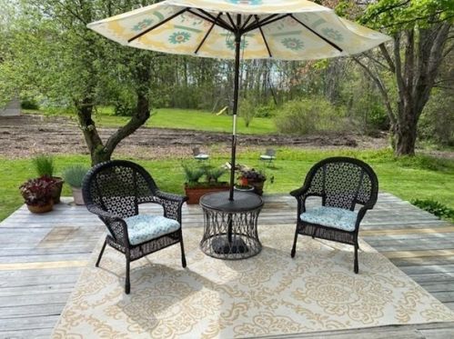 161 Pondview Dr, Amherst, MA 01002-3258