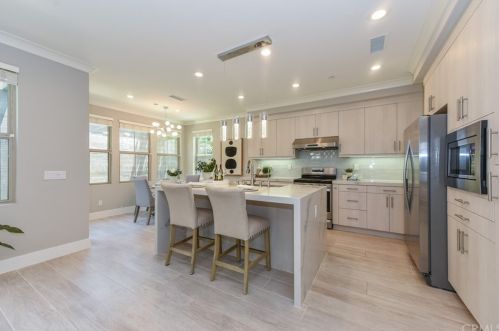 32 Larkfield, Irvine CA 92620-2140 exterior