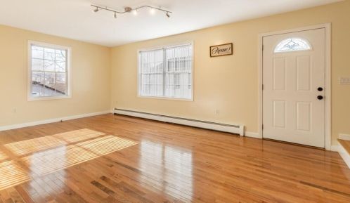 16A-16B Sigourney St, Worcester MA exterior