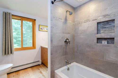 155 Great Nck Rd, Wareham MA 02571-2426 exterior