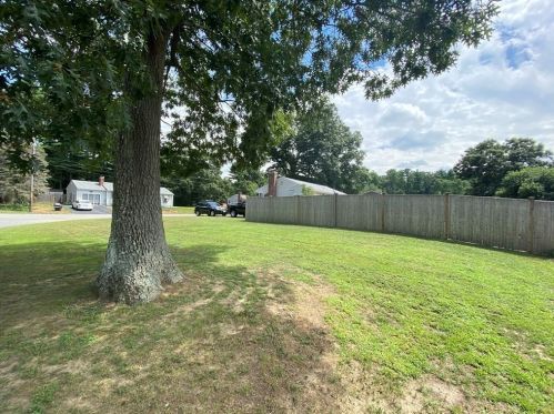 83 Colonial Dr, Taunton MA 02780-3801 exterior