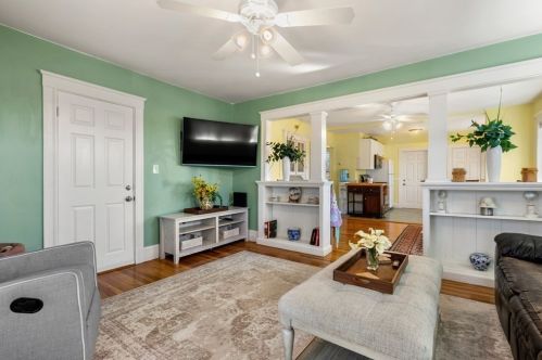 44 Barham Ave, Quincy MA 02171-2711 exterior