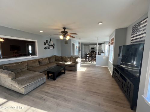 5 Bailey Ct, Jackson Twp NJ 08527-4459 exterior