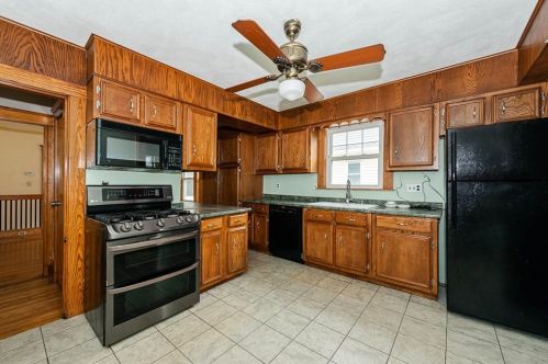 109 Varnum St, Arlington MA 02474-8712 exterior