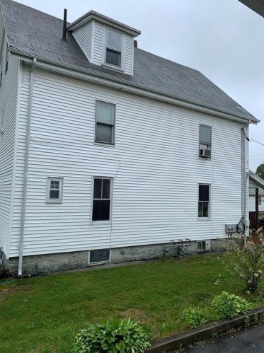 12 Green St, Taunton, MA 02780-1808