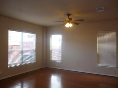 6660 Federal Hall St, Plano TX  75023-2352 exterior