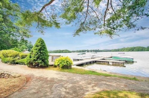 67 Pointe Rok Dr, Worcester MA  01604-1467 exterior