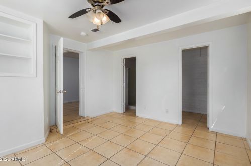 2502 Edgemont Ave, Phoenix AZ 85035-1716 exterior