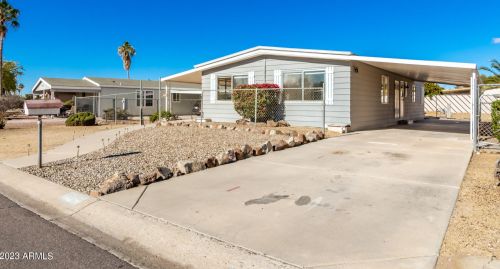 424 Charleston Ave, Phoenix AZ  85022-1529 exterior