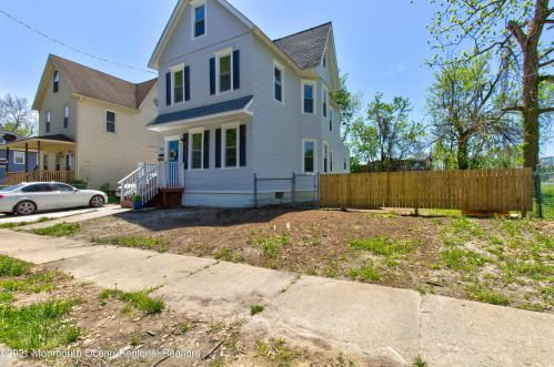 245 Barber Ave, West Deptford NJ  08096-2612 exterior