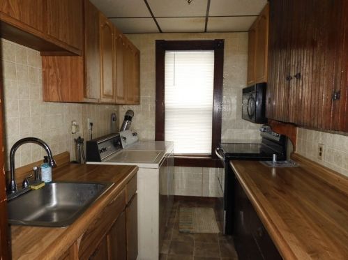 44 Montgomery St, Lawrence MA 01841-1228 exterior