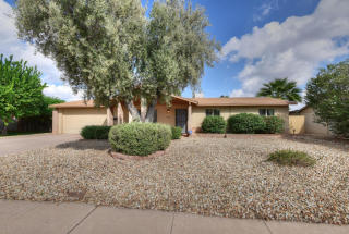 3542 Sunnyside Dr, Phoenix, AZ 85028-2043