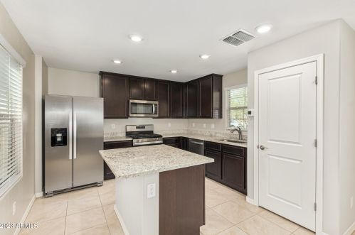 3924 79th Ln, Phoenix AZ  85043 exterior